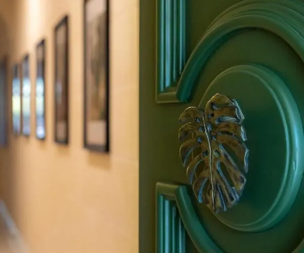 Oda ve Kahvaltı The Carob Tree Victoria