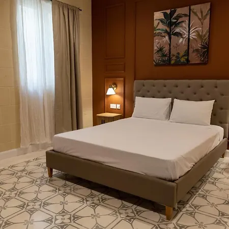 Bed & Breakfast The Carob Tree Victoria