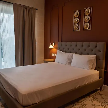 Bed & Breakfast The Carob Tree Victoria