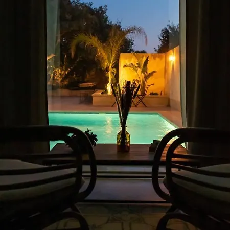The Carob Tree 4* Victoria